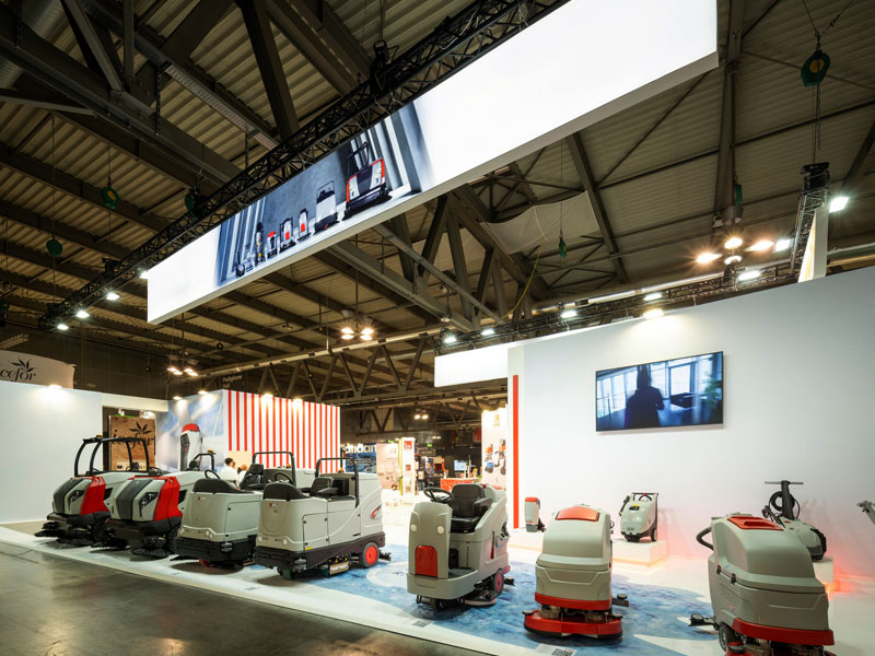 Foto vom Issa Pulire 2025 Messestand